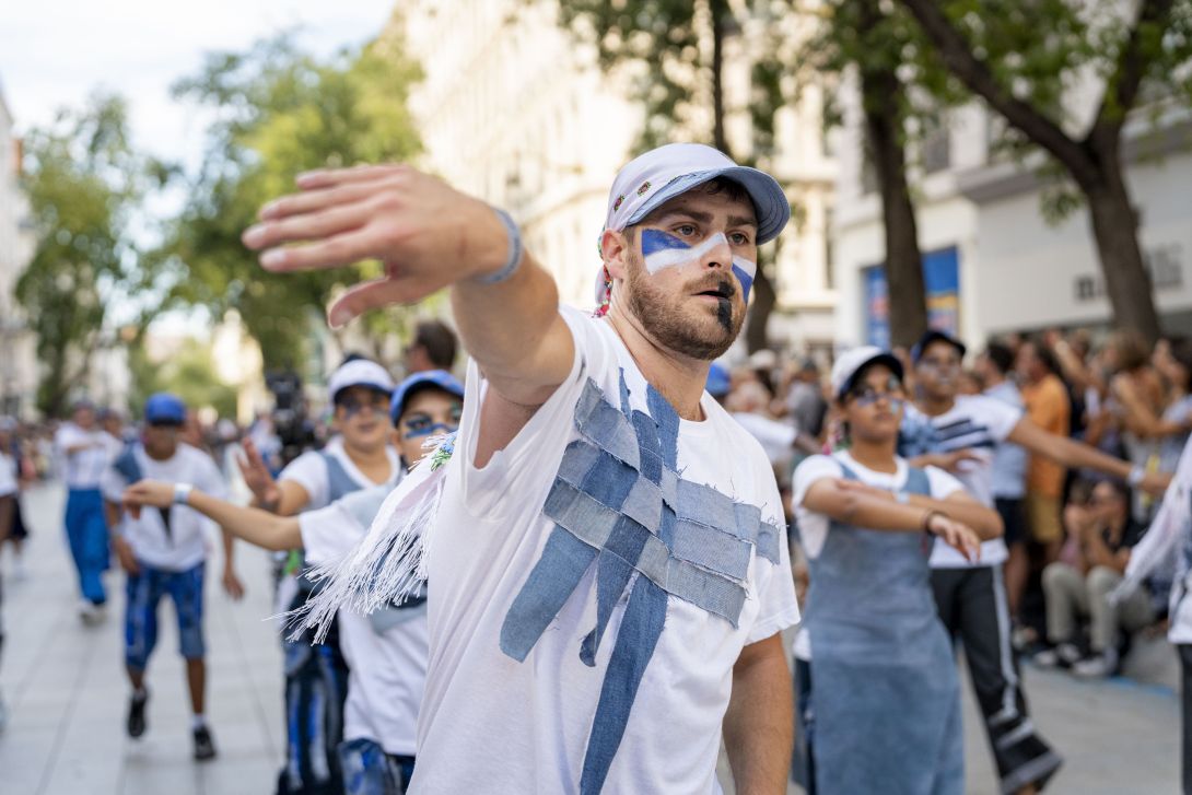 photo defilé CHATHA 2025